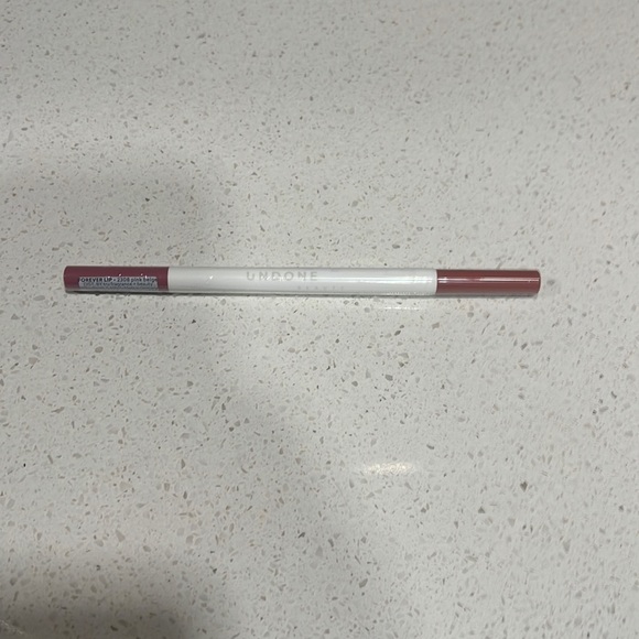 Undone Beauty Forever Lip - Picture 1 of 2